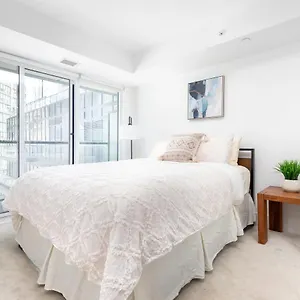https://upscale-modern-2bd-den-2ba-heart-of-downtown.niagara-fallshotels.com