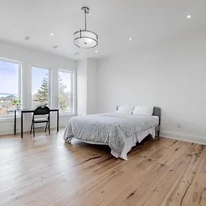 https://executive-room-in-next-to-yorkdale-shopping-centre.hotelstorontoontario.org